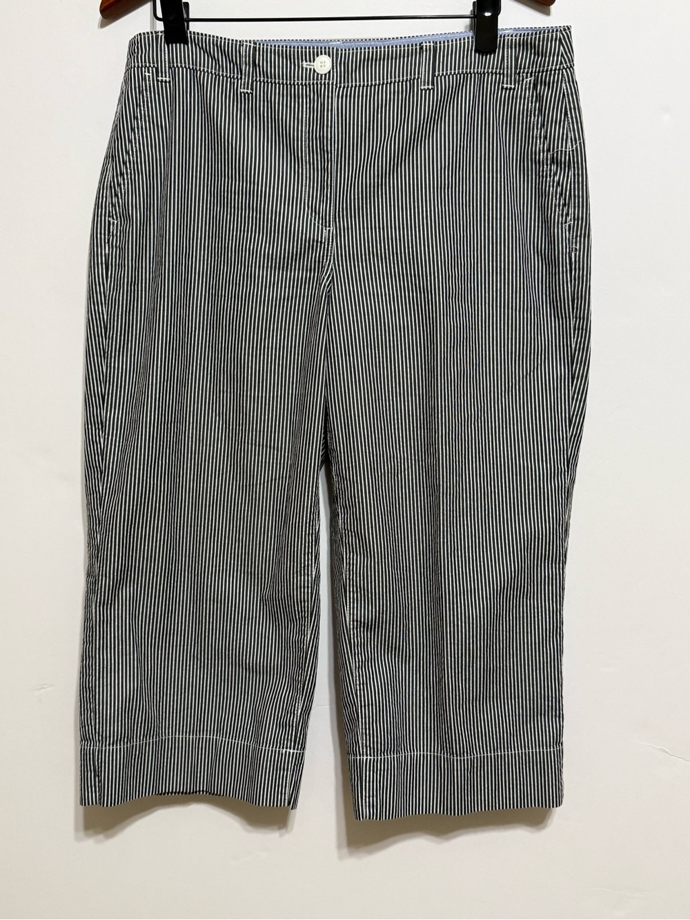 Talbots black & white Capri cropped the Deck Pants